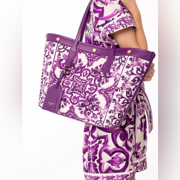 Dolce&Gabbana Majolica-Print Canvas Shopping Tote Bag - Picture 2 of 16